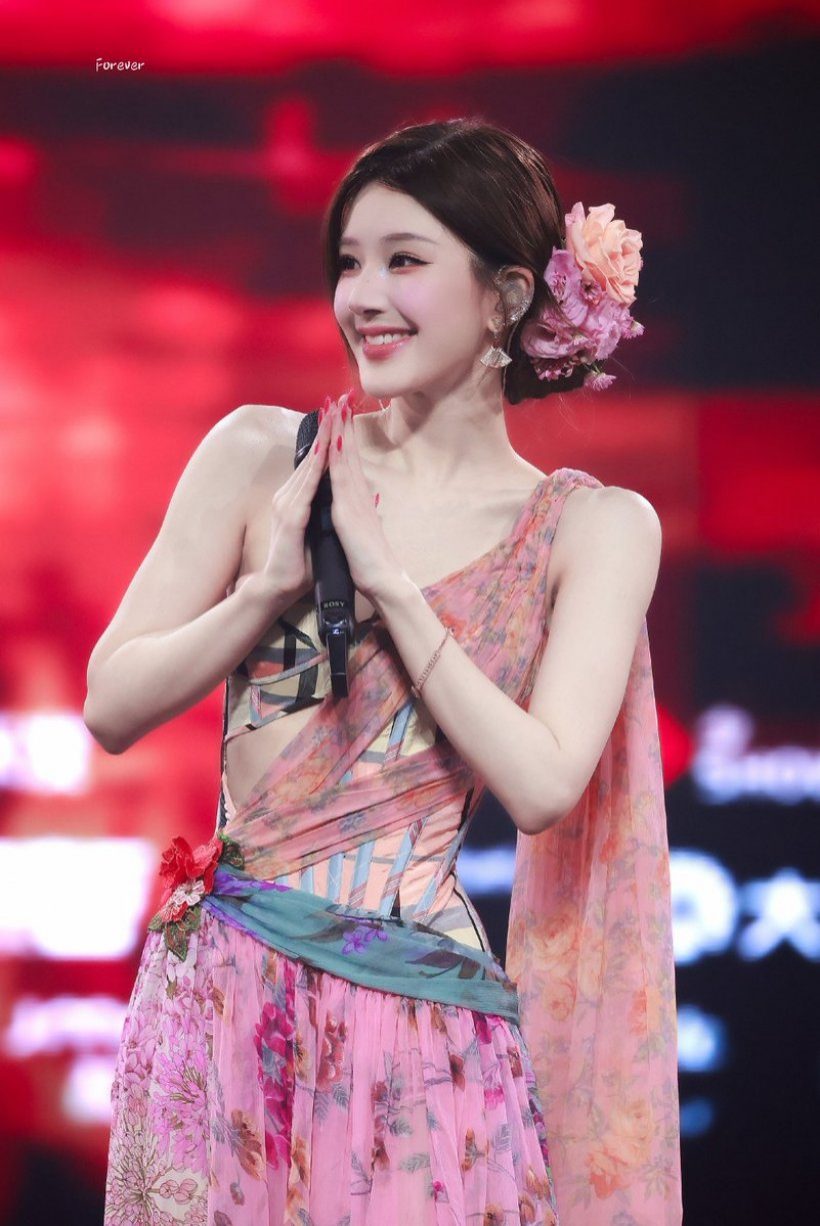 จ้าวลู่ซือเสกกรุงเทพฯ เป็นเทพนิยาย! ทุกลุคบนเวทีสวยใจละลาย