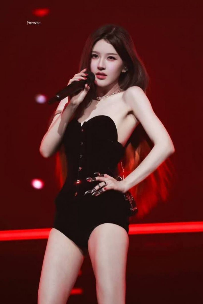 จ้าวลู่ซือเสกกรุงเทพฯ เป็นเทพนิยาย! ทุกลุคบนเวทีสวยใจละลาย