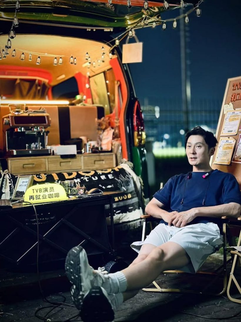 ฮือฮา! หนุ่มหล่อเปิดท้ายขายกาเเฟ ที่เเท้มีดีกรีเป็นถึงอดีตพระเอก