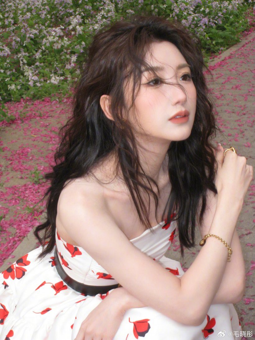 นางเอกดังโดนกระเเสข่าวลือเตรียมซุ่มเเต่งเเฟนหนุ่ม?