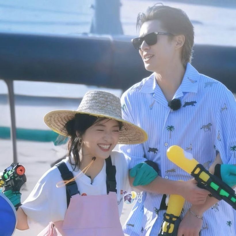 พีคเฉย! หวังเหอตี้โพสต์ประโยคเดียว ทำโซเชียลซัดกันนัว