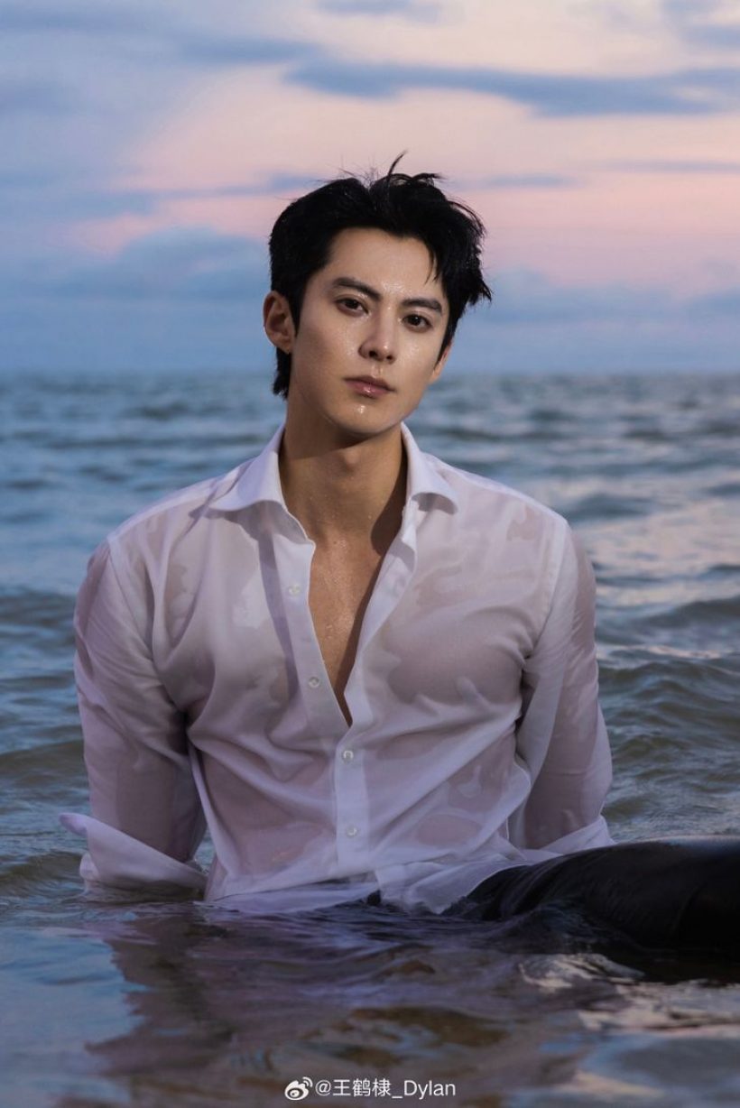 ดราม่าร้อน พระเอกดังถูกวิจารณ์ยับ จับคู่จิ้นเหวี่ยงติดผนัง