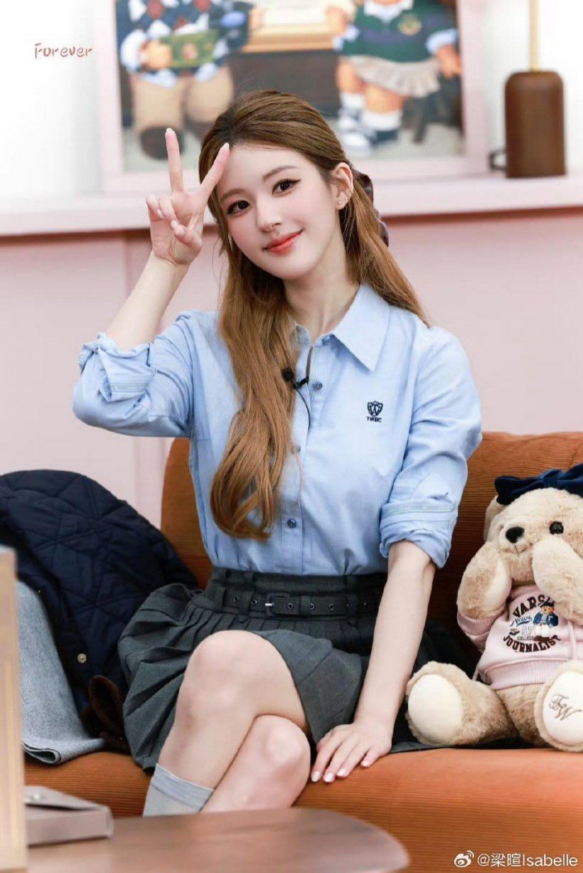 มัดรวมภาพ จ้าวลู่ซือ ออกงานครั้งแรกหลังเจอมรสุมใหญ่