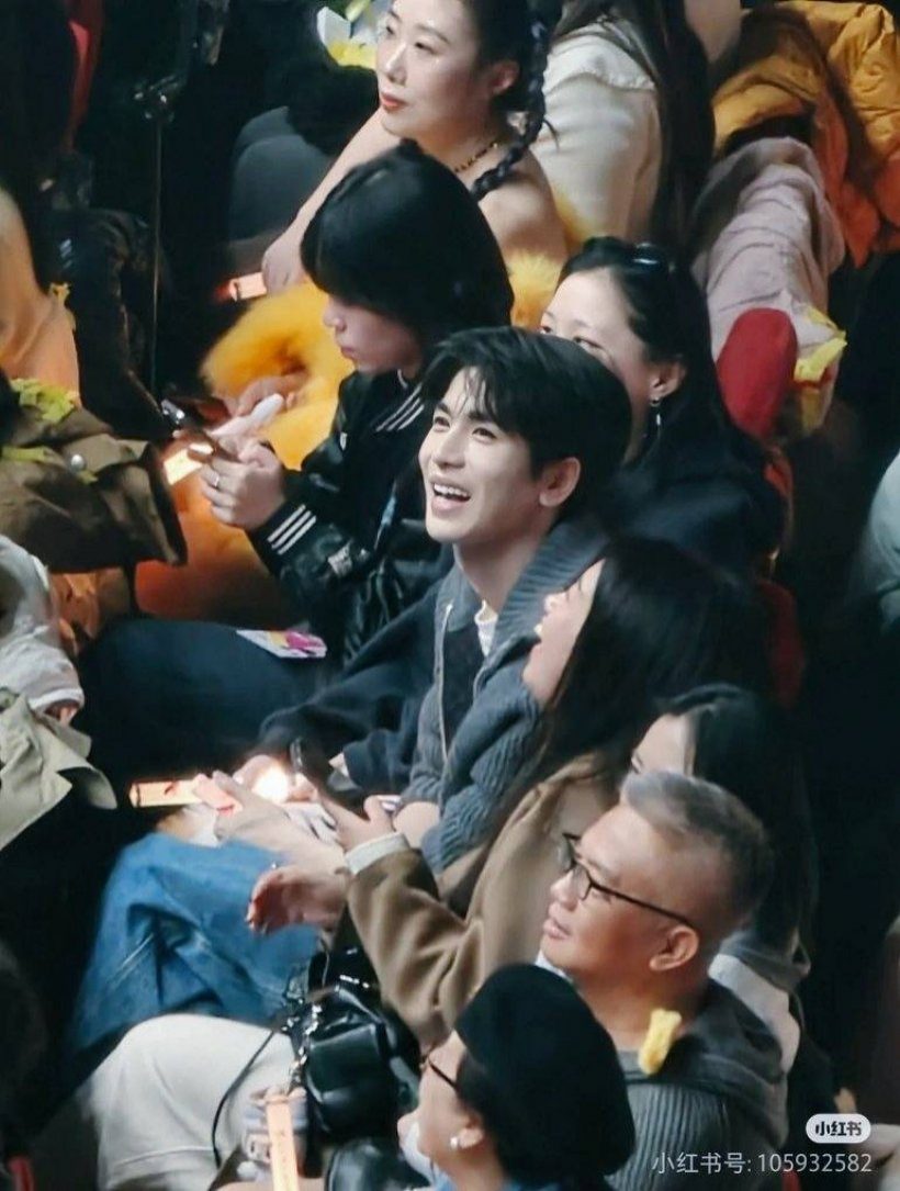 เซอร์ไพรส์พระเอกดัง โผลคอนเสิร์ต ตัวจริงหล่อกว่าในจอพันเท่า