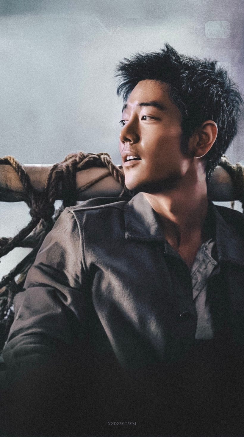 หล่อทะลุฝุ่น! หนุ่มหล่อพลิกลุคสุดเซอร์ จนจำแทบไม่ได้!