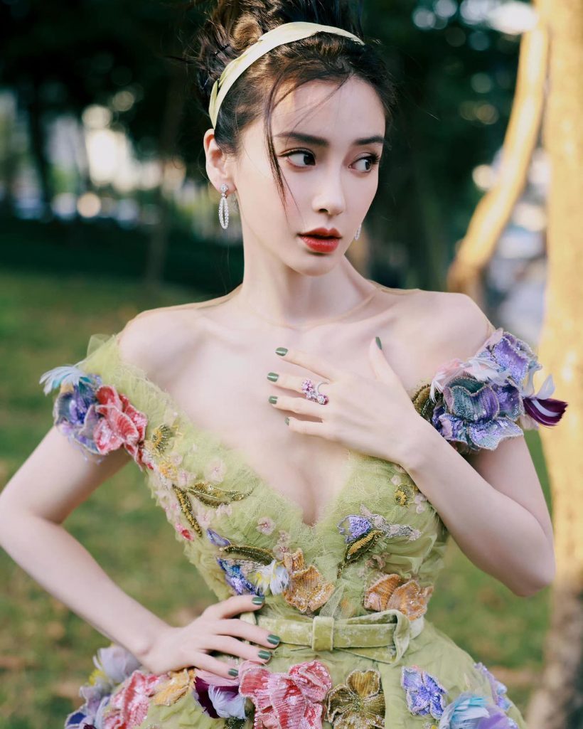 ซูมสดๆ ไม่รีทัช!ซุปตาร์สาว หน้าเปลี่ยนไปจนจำแทบไม่ได้?!