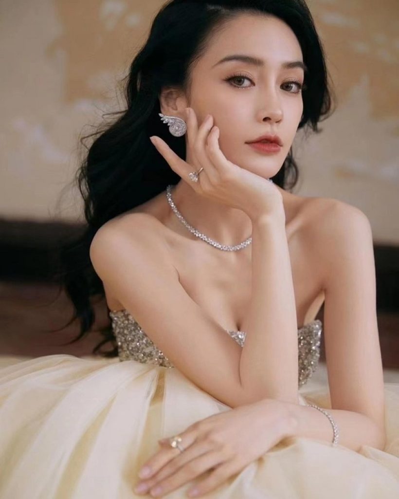 ซูมสดๆ ไม่รีทัช!ซุปตาร์สาว หน้าเปลี่ยนไปจนจำแทบไม่ได้?!