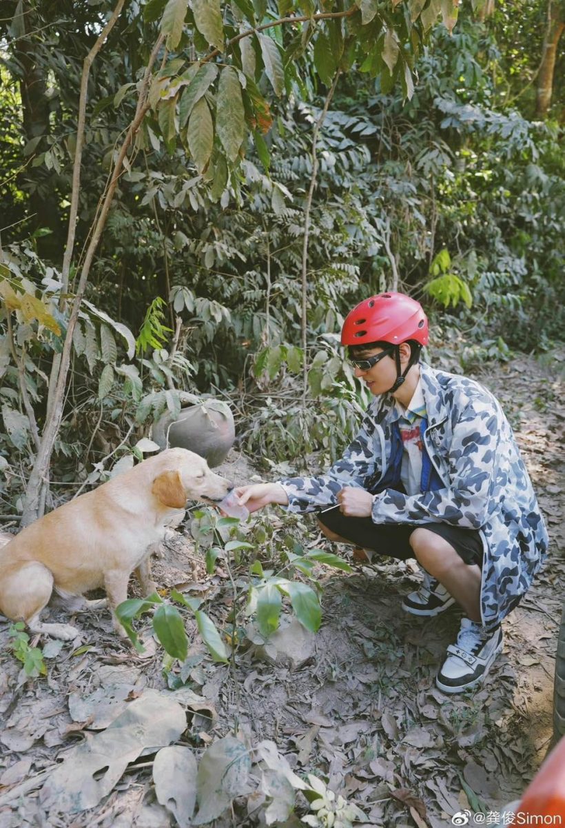  โซเชียลแตก! พระเอกลูกรักแม่จีนย่องเที่ยวไทย ขาวหล่องานดี๊ดี