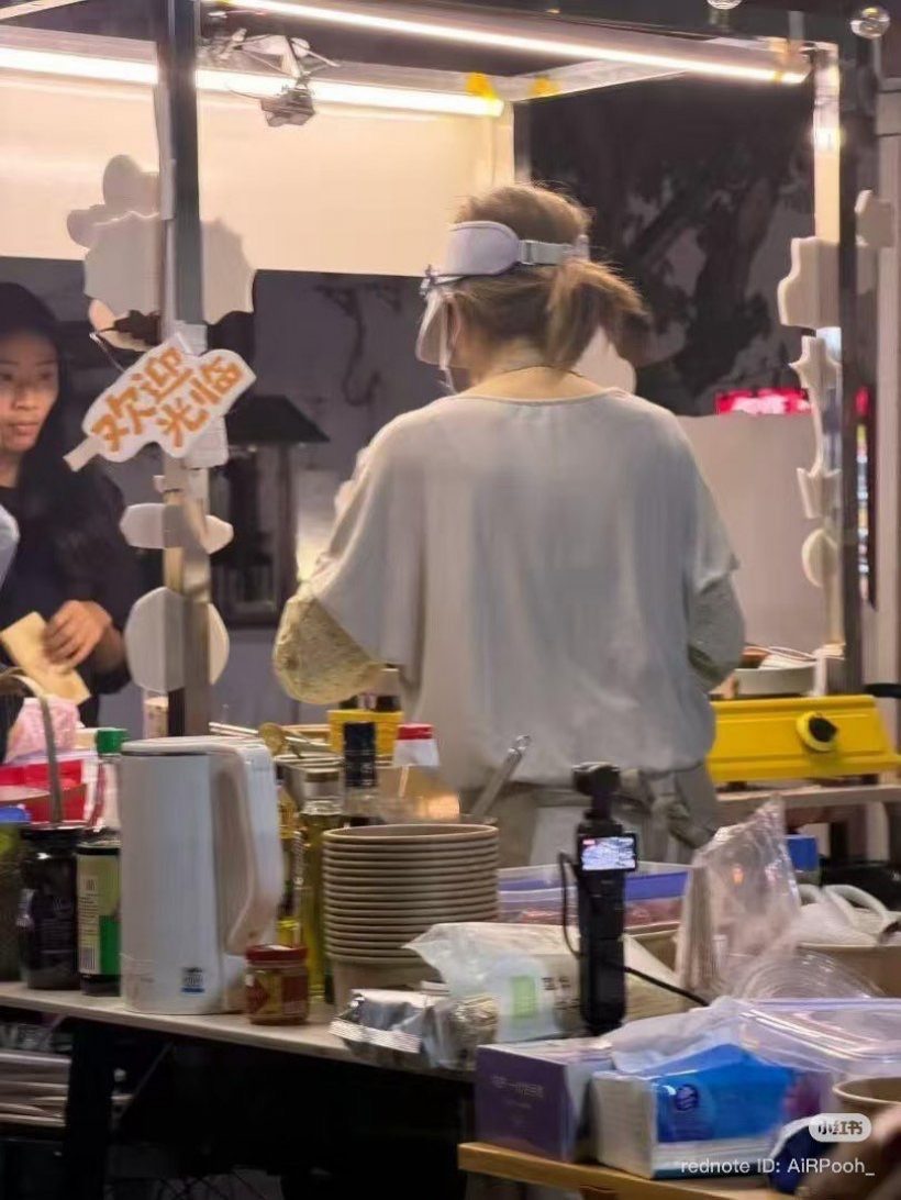 ซุปตาร์ติดดิน! นางเอกดังเปิดร้านขายเเพนเค้ก ไม่อายทำกิน!