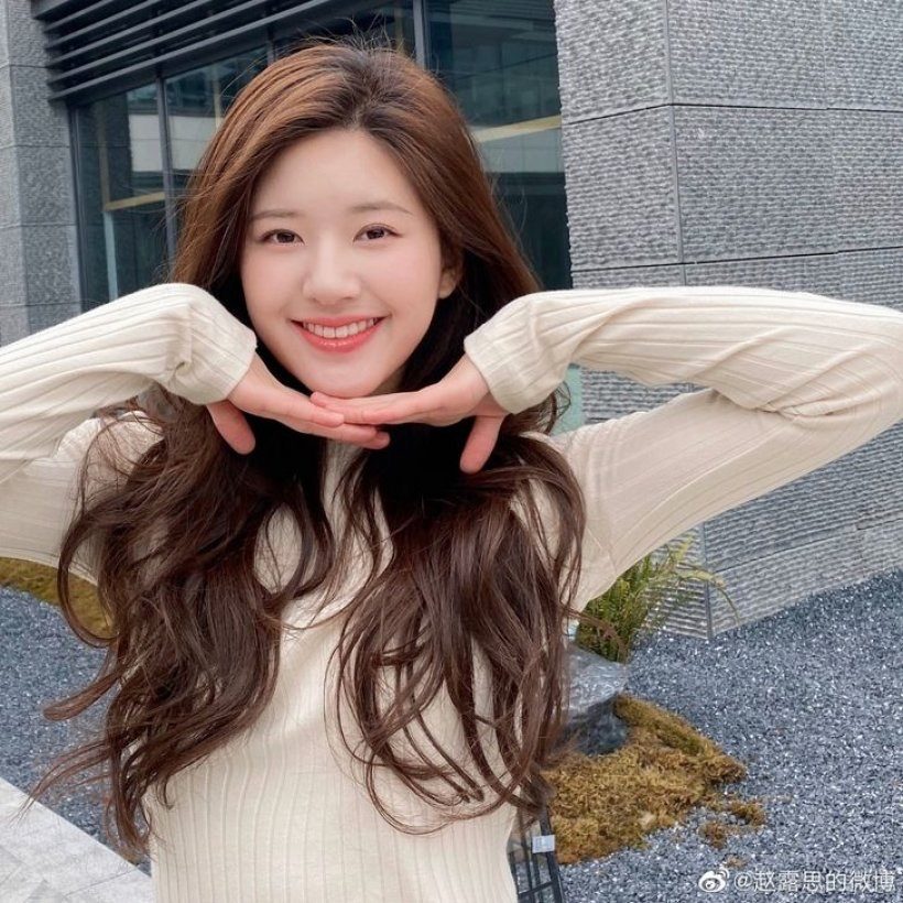 ซุปตาร์ติดดิน! นางเอกดังเปิดร้านขายเเพนเค้ก ไม่อายทำกิน!