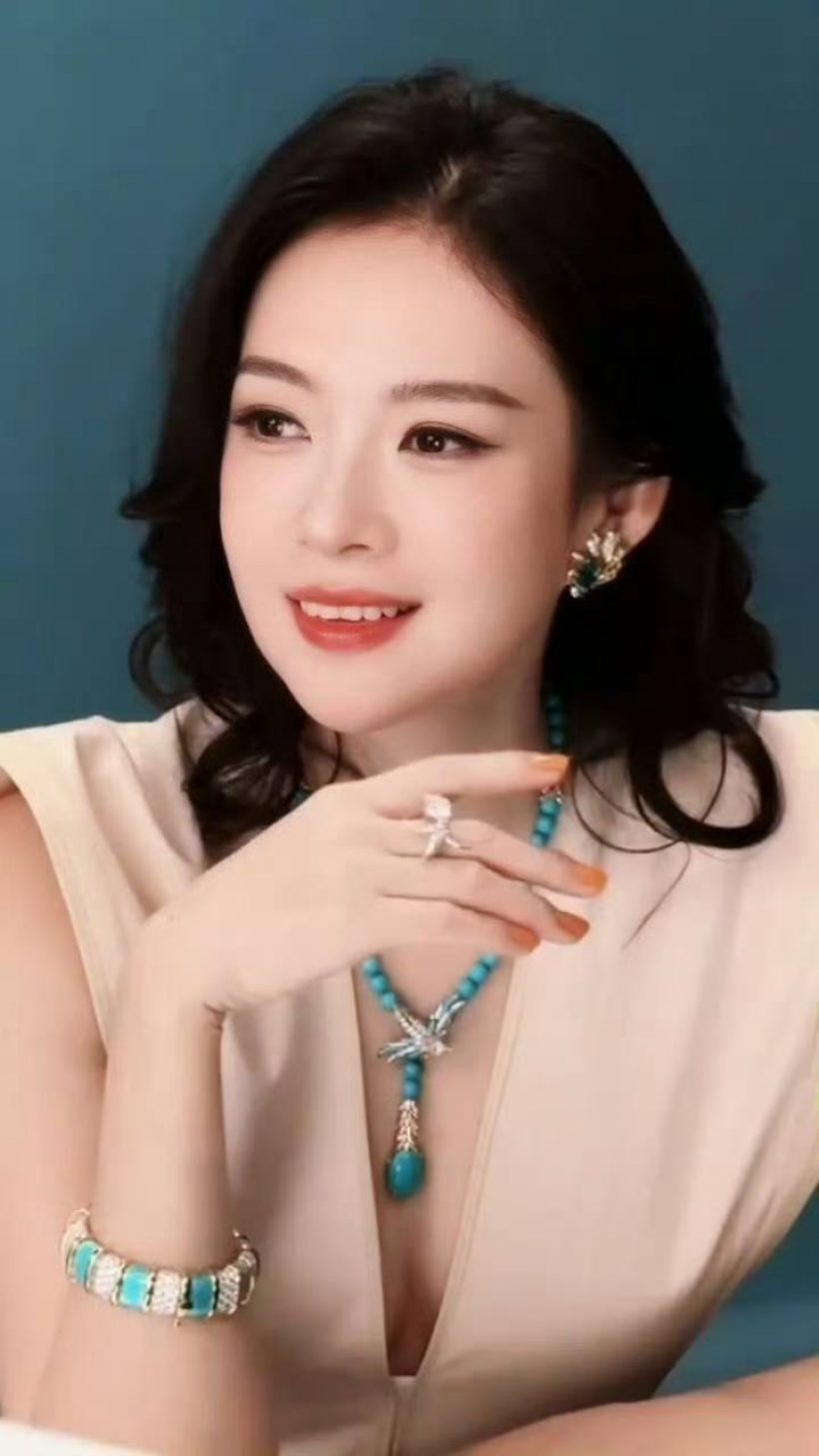 จำแทบไม่ได้ นางเอกดังหน้าเปลี่ยนสุดๆนึกว่าคนละคน?!