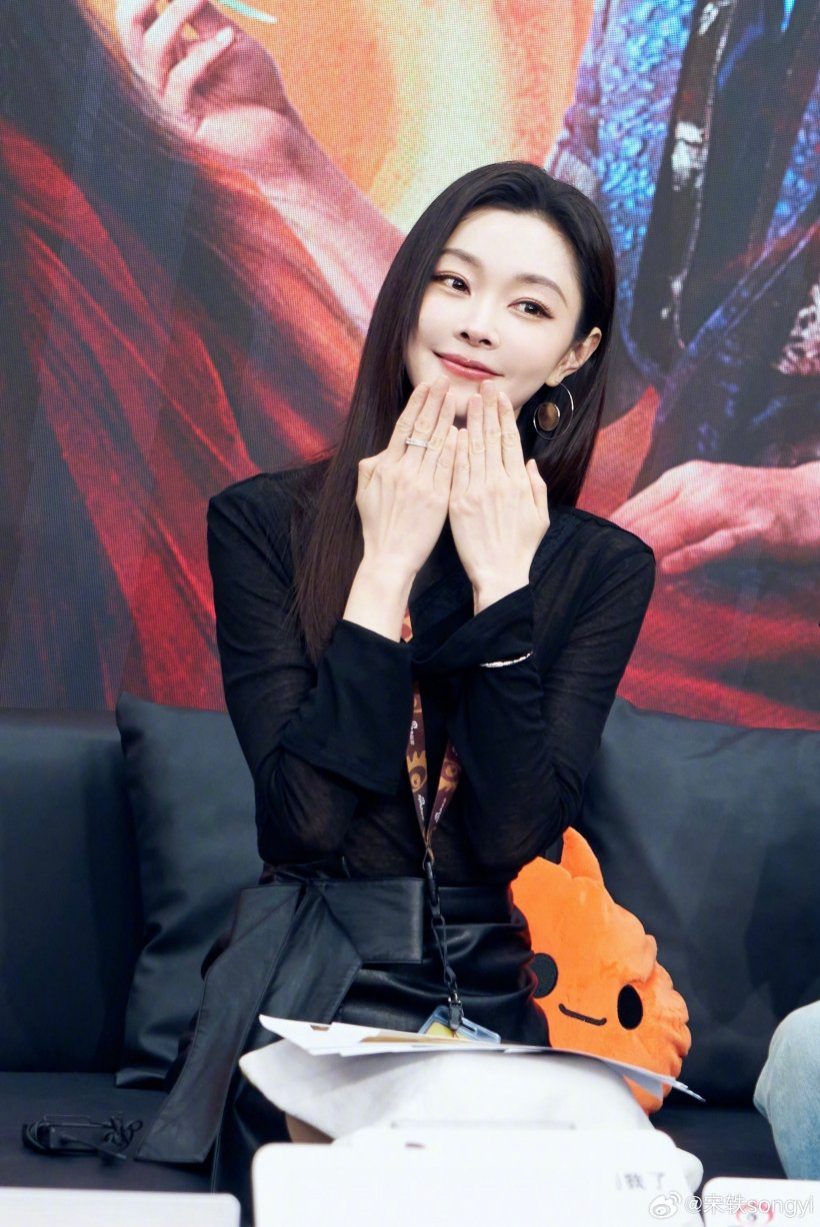ชาวเน็ตจี้ถาม นางเอกดัง ศัลยกรรมมาหรือเปล่า ทำไมหน้าเปลี่ยน