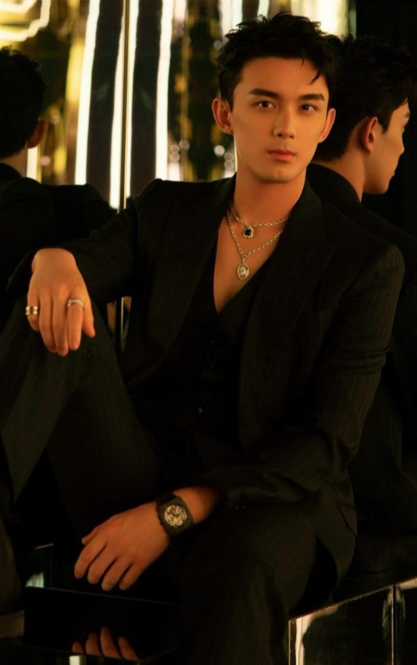 ส่อง 10 พระเอกเเถวหน้า โดนชาวเน็ตวิจารณ์ไม่หล่อ!