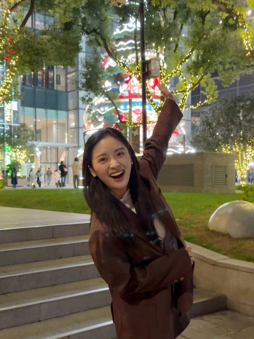 เอ็นดูยัยน้อง! อยู่ดีๆ ก็โดนยัดเยียดบท "ขี้เมา" ทั้งที่เจ้าตัวแค่ลงรูปต้นคริสต์มาส