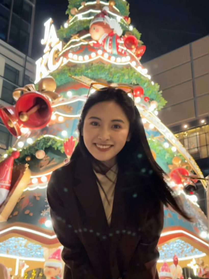 เอ็นดูยัยน้อง! อยู่ดีๆ ก็โดนยัดเยียดบท "ขี้เมา" ทั้งที่เจ้าตัวแค่ลงรูปต้นคริสต์มาส