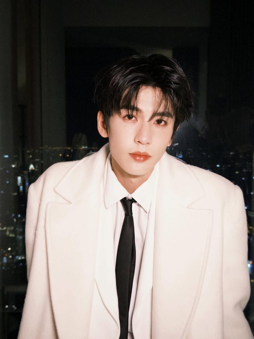 เเฟนๆบรรยายความหล่อ จางหลิงเฮ่อ ได้เจอตัวจริงกรี๊ดหนักมาก!