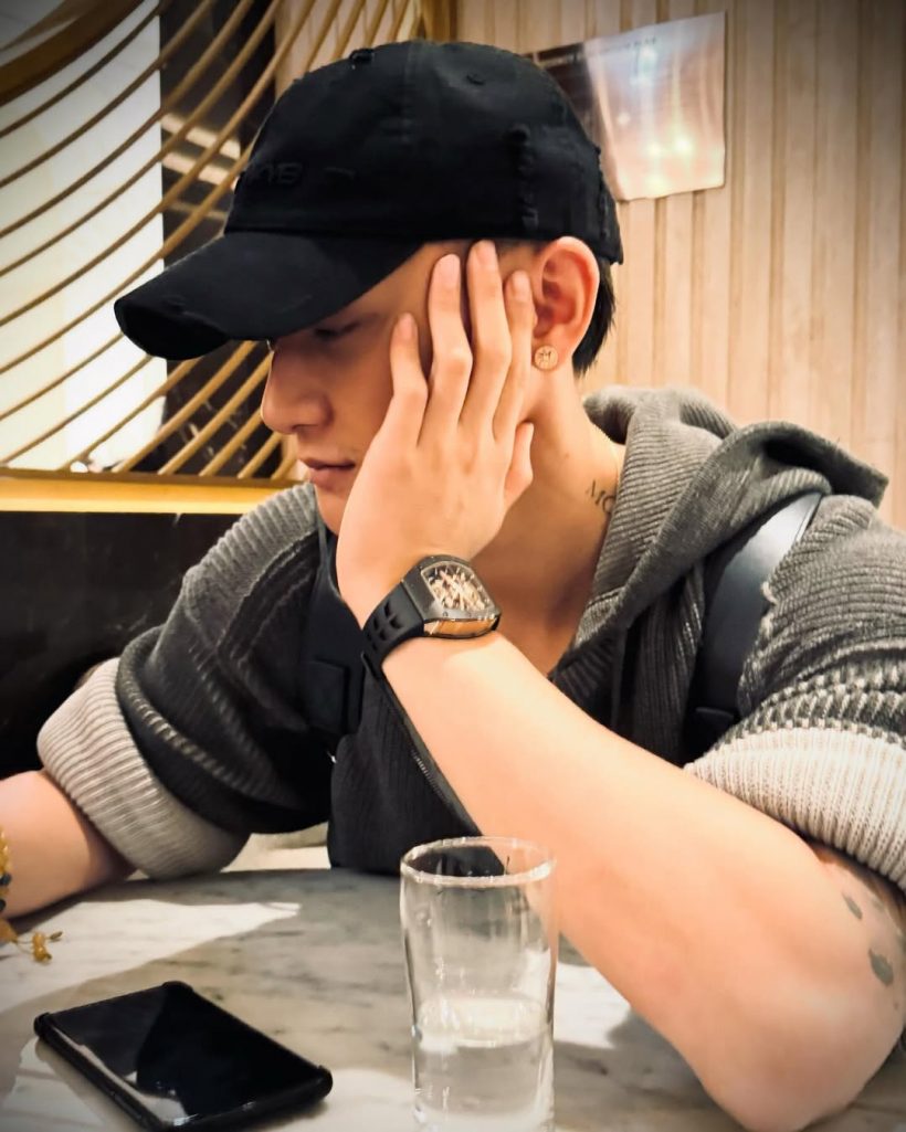 ซุปตาร์หนุ่มผันทำธุรกิจผ้าอนามัย อึ้งยอดขายทะลุ 750 ล้านบาท!