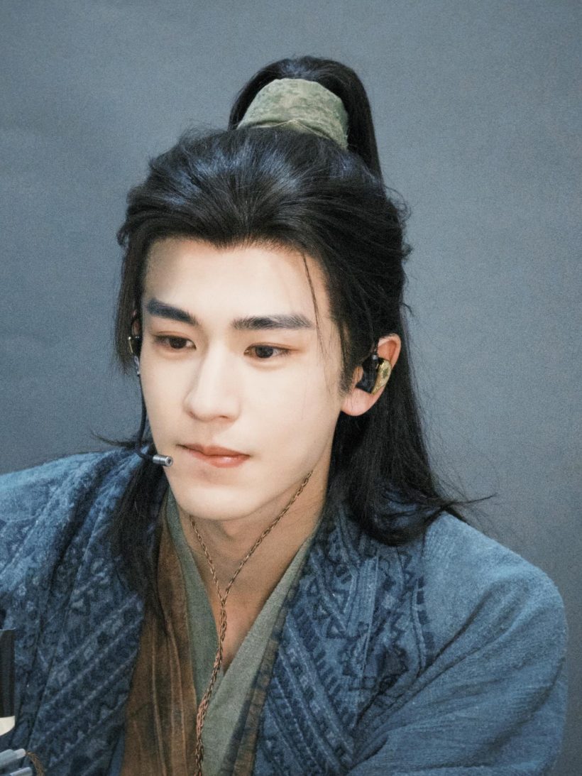 พระเอกล่าหยกคือใคร?รู้จักจางหลิงเฮ่อ ผู้จีนสุดหล่อออร่าเจิด!