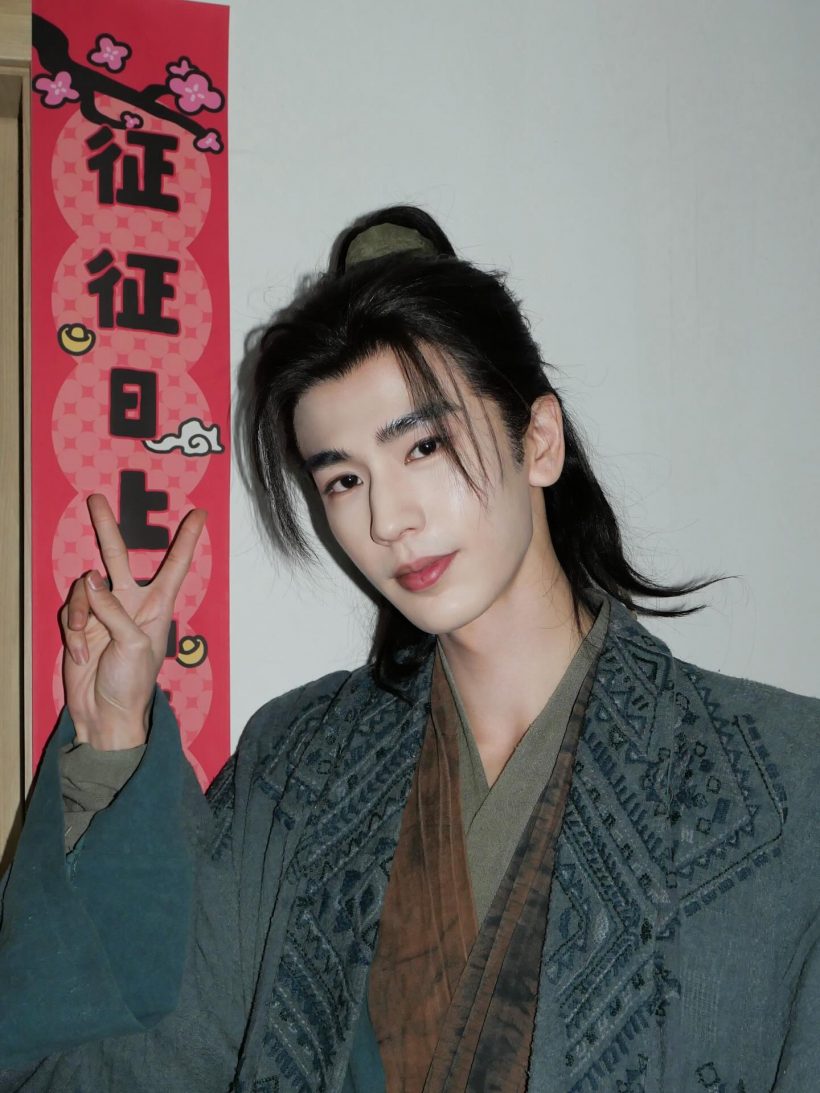 พระเอกล่าหยกคือใคร?รู้จักจางหลิงเฮ่อ ผู้จีนสุดหล่อออร่าเจิด!