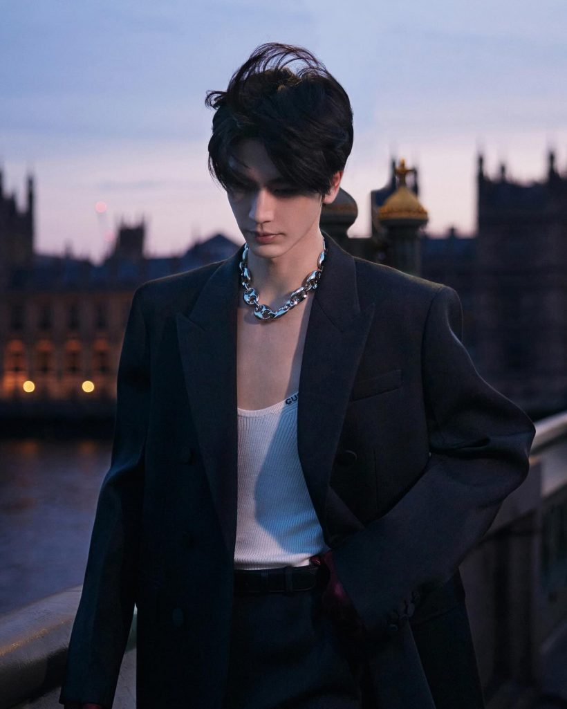 พระเอกล่าหยกคือใคร?รู้จักจางหลิงเฮ่อ ผู้จีนสุดหล่อออร่าเจิด!