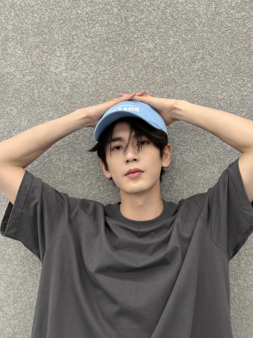 พระเอกล่าหยกคือใคร?รู้จักจางหลิงเฮ่อ ผู้จีนสุดหล่อออร่าเจิด!