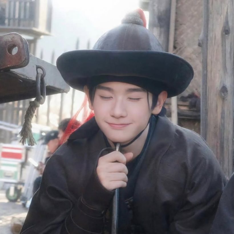 รู้จัก นาย กรชิต นักแสดงไทย1เดียวในซีรีส์ "ล่าหยก"