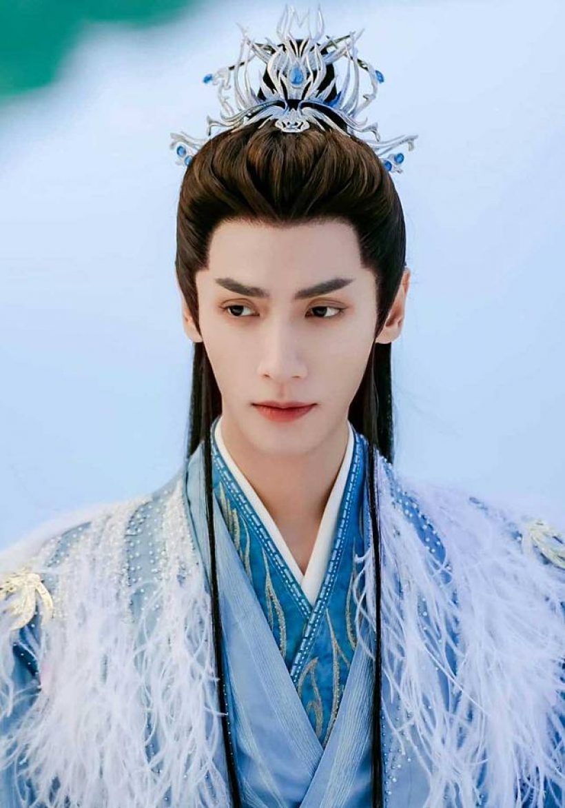 พระเอกลูกรักแม่จีนไม่ห่วงหล่อ ลุคหลังกล้องสุดชิลใครจะถ่ายก็เชิญ