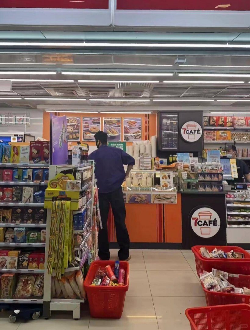 ส่องวันชิลๆ พระเอกตัวท็อป ชีวิตจริงติดดินกว่าที่คิด