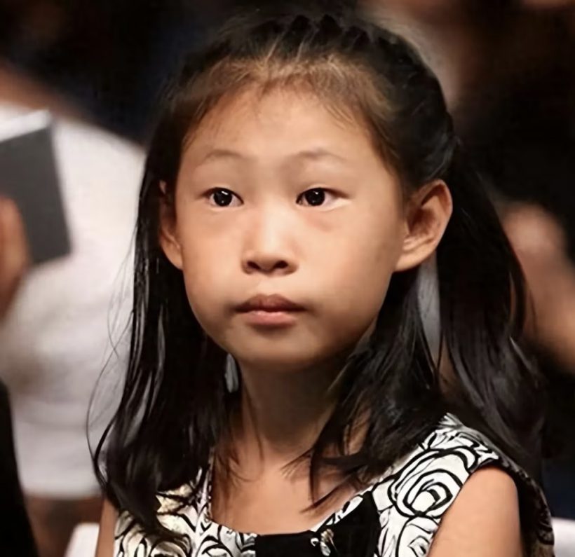 น้องนีน่า อดีตเคยโดนบูลลี่ ลูกดาราที่ขี้เหร่ที่สุด ปัจจุบันสวยมาก