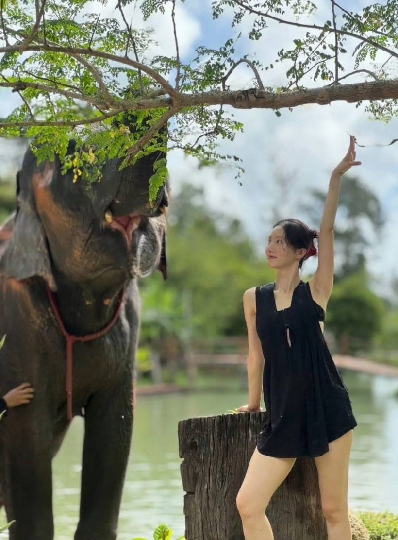 นางเอกจีนสุดฮอตลัดฟ้าเที่ยวไทย ยิ้มสดใสชีวิตเเฮปปี้สุดๆ