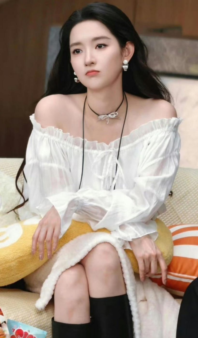 นางเอกดัง ปิดฉากรัก เลิกเเฟนรุ่นพี่อายุห่าง 10 ปี