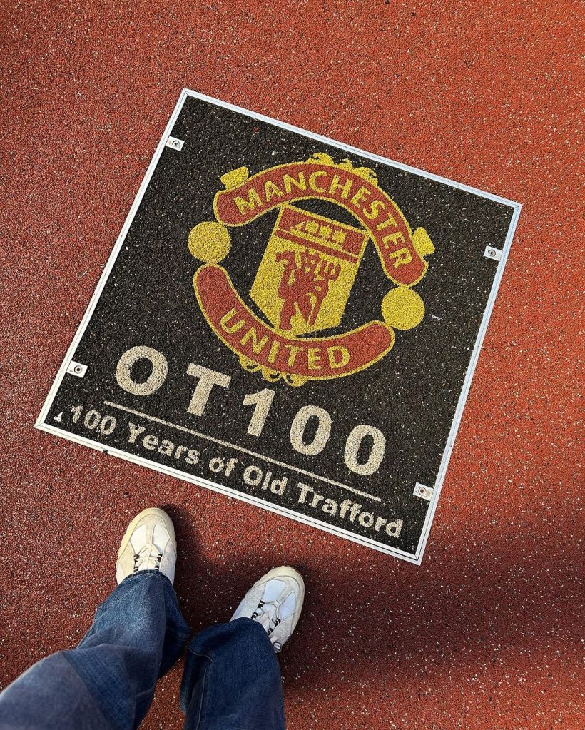 พาส่องชีวิตดีๆ พระเอกชื่อดัง บุกOld Trafford ไม่รวยจริงไปไม่ได้