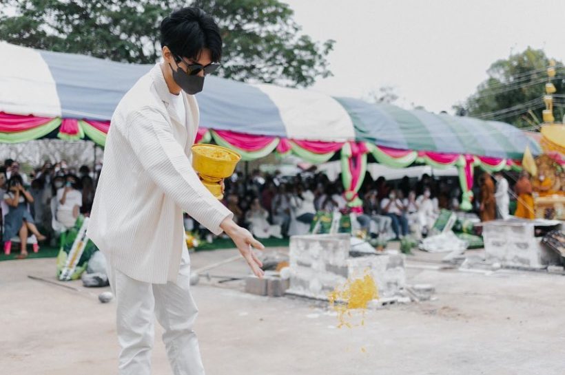 พระเอกเบอร์ต้น จัดวันเกิดทำบุญใหญ่พร้อมหน้าครอบครัว-แฟนคลับ