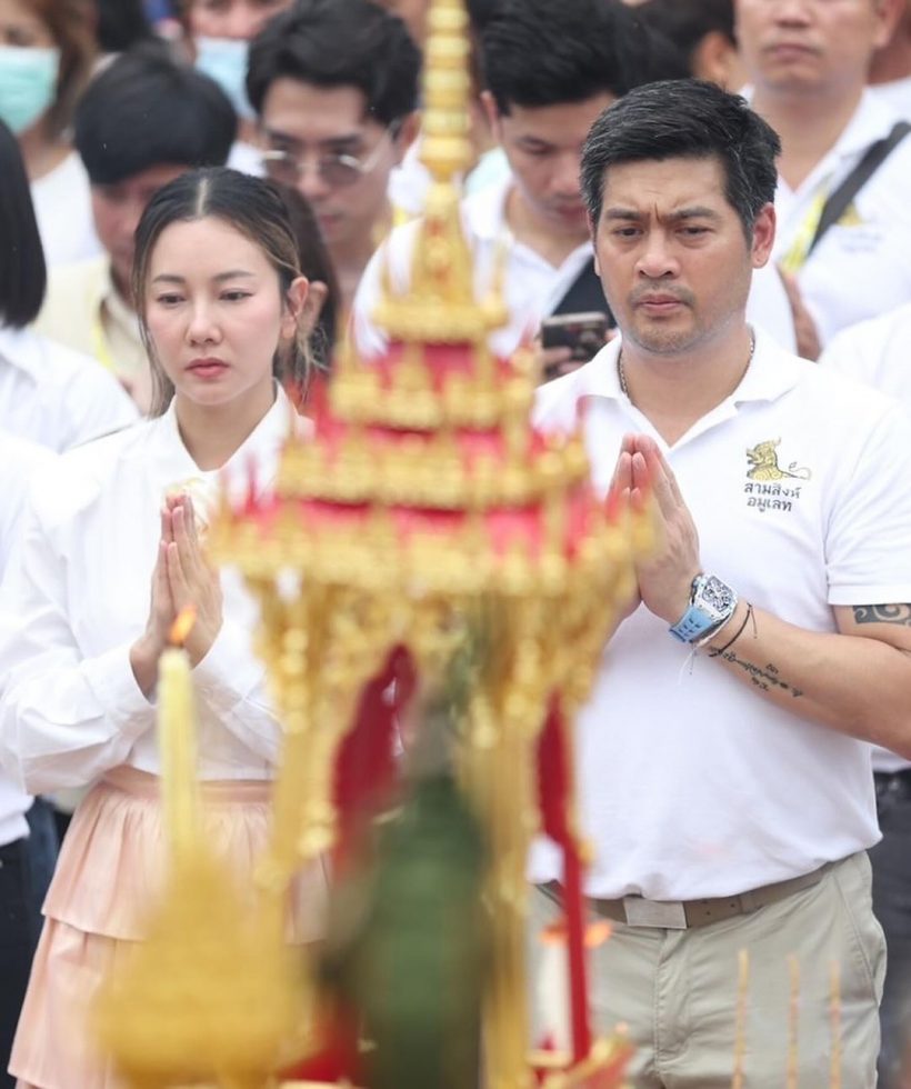 ส่องชุด นุ่น วรนุช ร่วมพิธีพุทธาภิเษกเหรียญ ตะลึงทั้งงาน