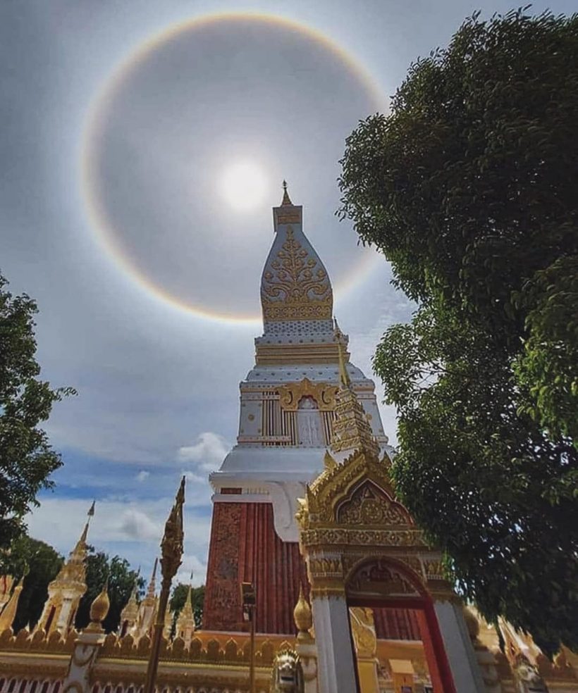 ส่องชุด นุ่น วรนุช ร่วมพิธีพุทธาภิเษกเหรียญ ตะลึงทั้งงาน