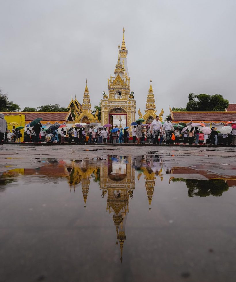 ส่องชุด นุ่น วรนุช ร่วมพิธีพุทธาภิเษกเหรียญ ตะลึงทั้งงาน