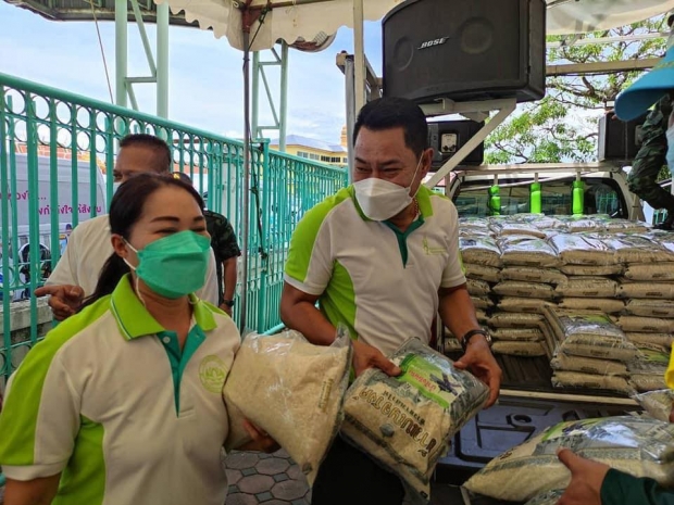 “ตู่ นันทิดา” มาแล้ว! ลงพื้นที่ผู้ประสบภัย โรงงานกิ่งแก้วไฟไหม้