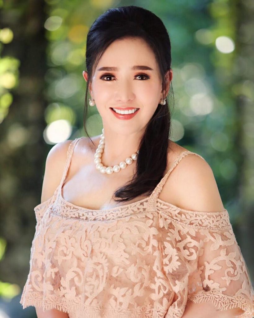 ปุ๊ก อาภัสรา คอมเมนต์คลิปม้า อรนภา ยืนขายห่อหมกแบบนี้?