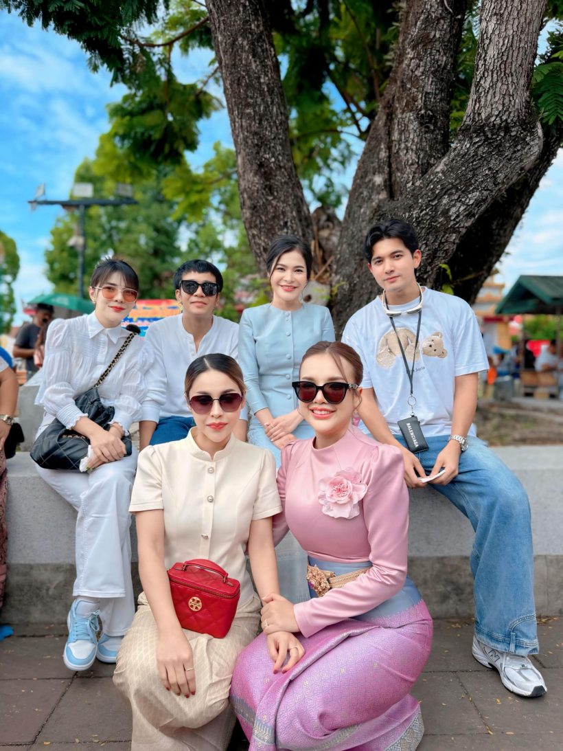 ส่องชุด เจนนี่ รัชนก ใส่ร่วมงานบวชพระยิว ทำผู้คนมองตาค้าง