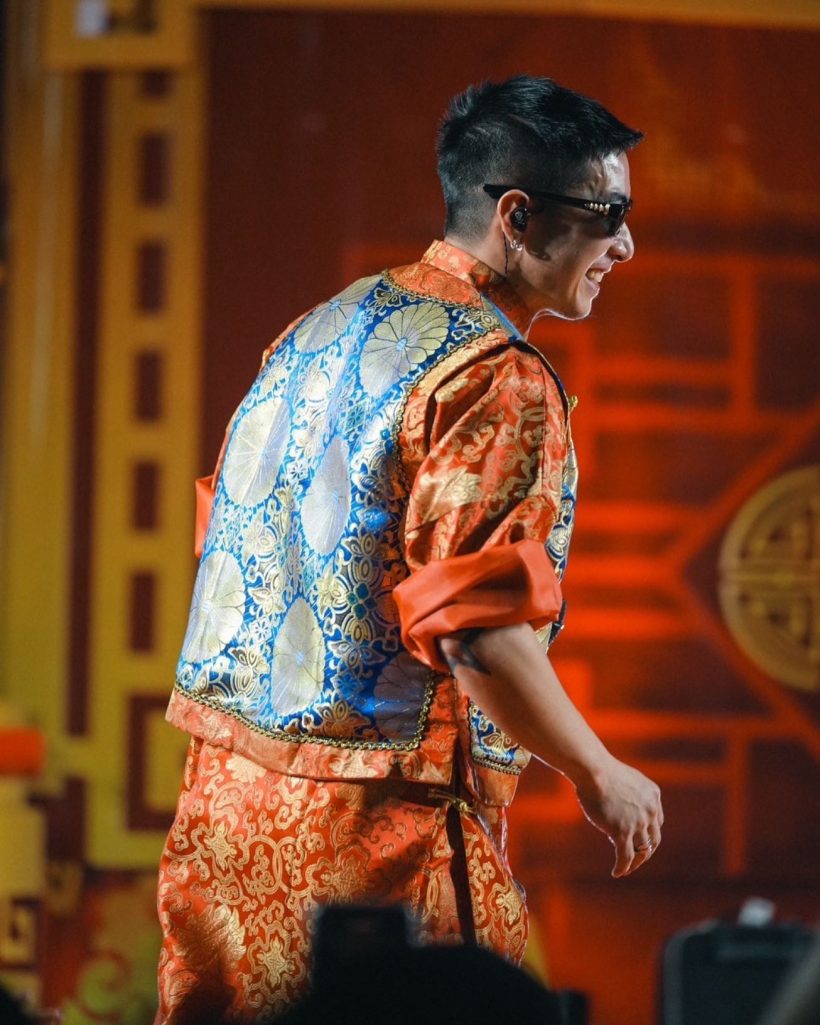 ชาวเน็ตโบกพู่เชียร์ หนุ่มสาวคนดัง โสดเจอโสด เหมาะสมคู่ควร!