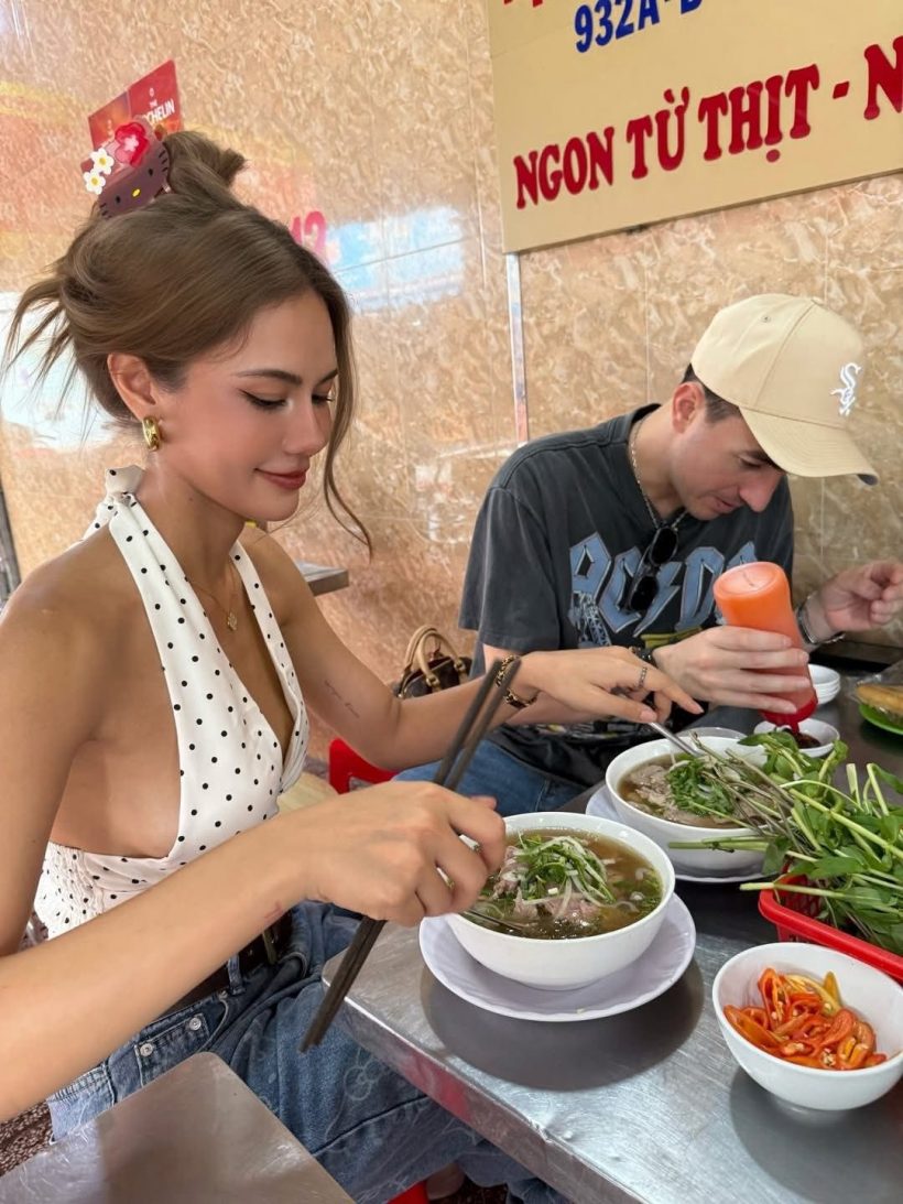 จุ๊บนี้ทำเฝอหวาน..สาวตัวแม่ คลั่งรักหนักโชว์สวีตกลางร้าน ชาวเหงียนมีกรี๊ด!
