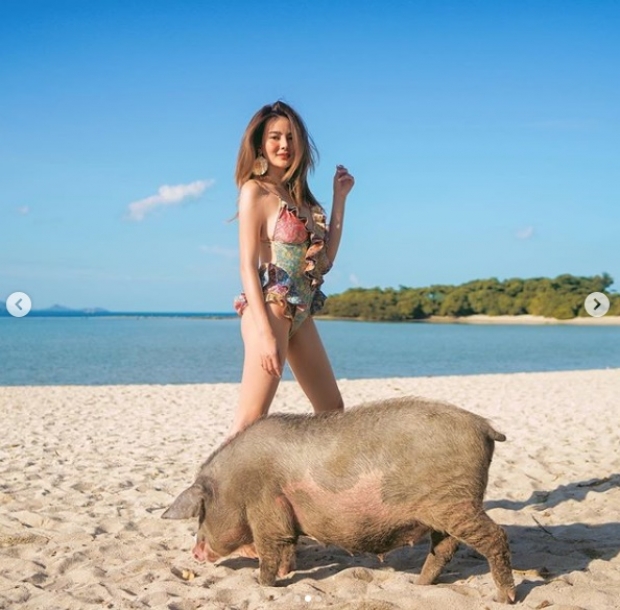 ‘ดิว อริสรา’ เผยเซ็ตนุ่งบิกินี่ โพสคู่หมูริมหาด งานนี้มีตากล้องเพิ่มอีกคน!