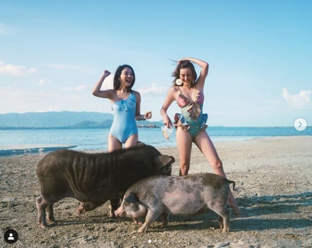 ‘ดิว อริสรา’ เผยเซ็ตนุ่งบิกินี่ โพสคู่หมูริมหาด งานนี้มีตากล้องเพิ่มอีกคน!