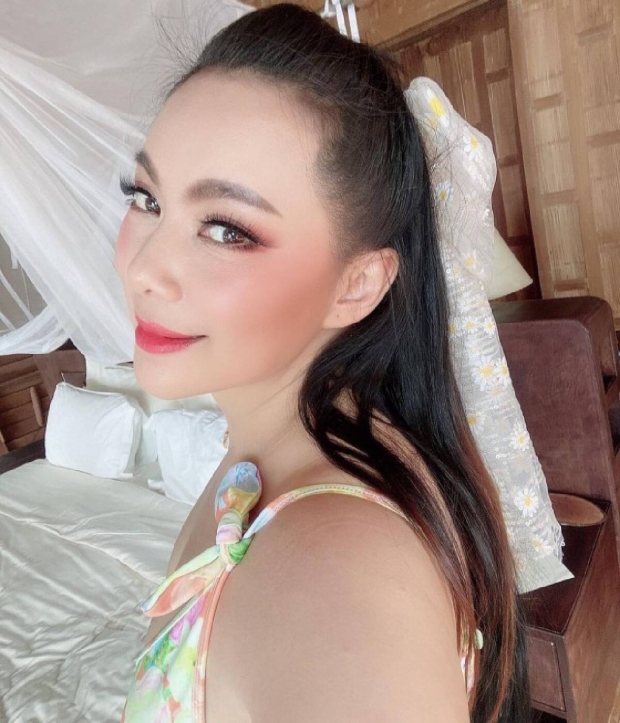 สวยว้าวดุจฝาแฝด! บุ๋ม ปนัดดา-คุณแม่ บอกเลยหน้าตาดีทั้งบ้าน