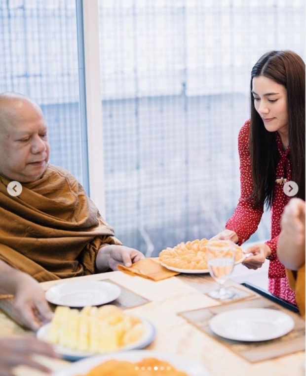  ร่วมสร้างบุญคู่กัน คิมเบอร์ลี่ อบอุ่นใจ หมาก คอยช่วยงานบุญบ้านไม่ห่าง