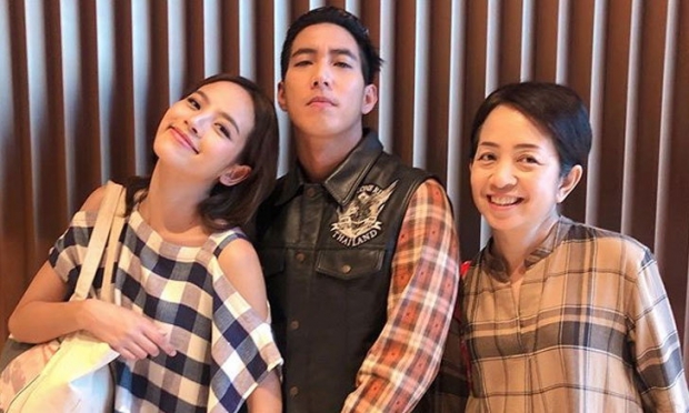 โตโน่-ณิชา ควงคุณแม่เที่ยวอยุธยา อบอุ่นจนต้องแซวหนักๆ!