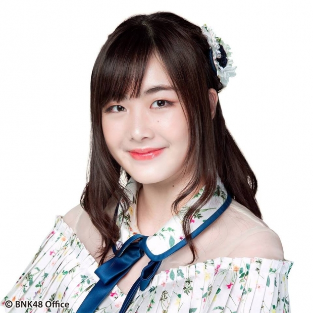 เมนต์สนั่น เมมเบอร์ BNK48 ซัดรัฐฯ ดาราเบอร์ใหญ่ยังต้องอาย!