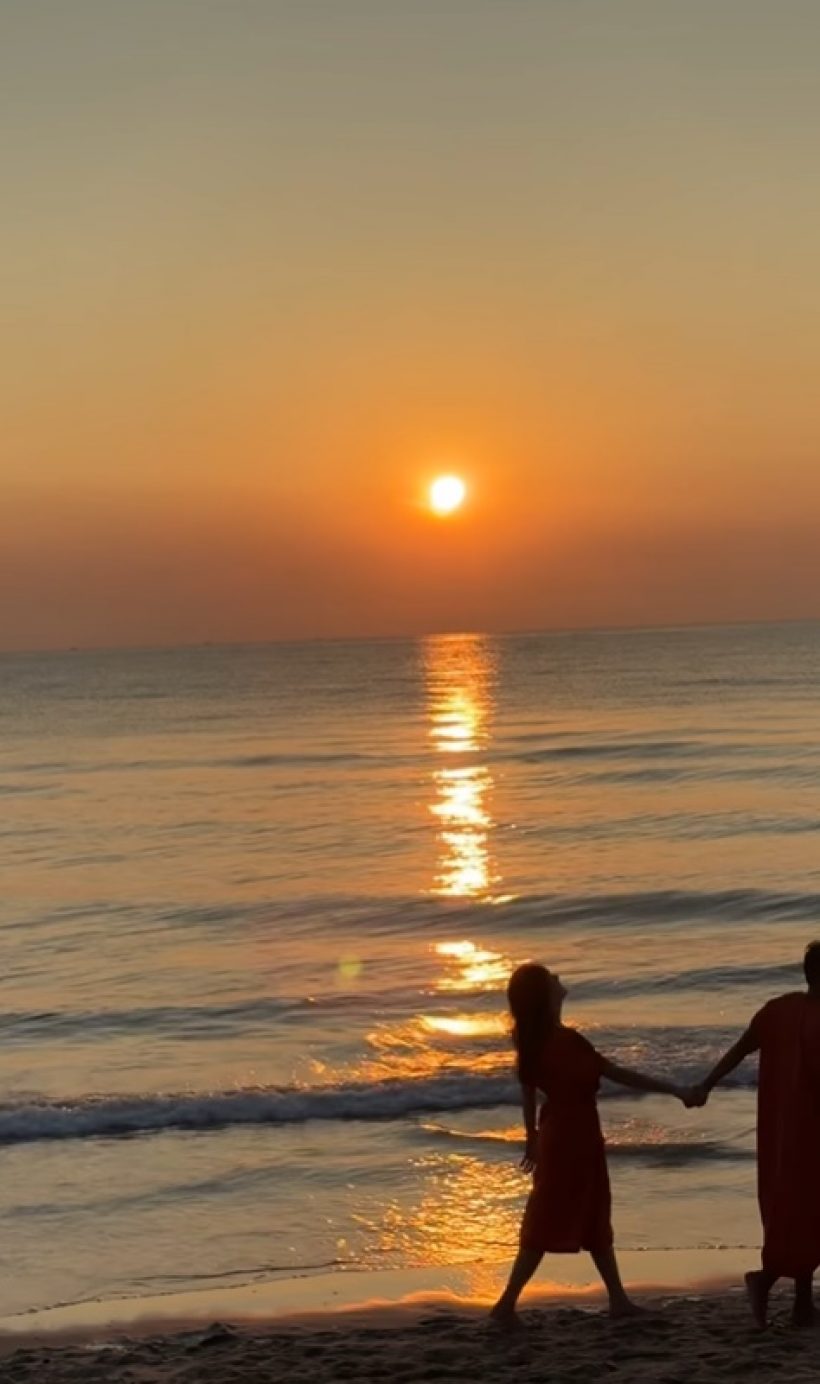 ช็อตเด็ด! คู่รักคู่ใหม่ ยืนจูบกันริมชายหาด โอ้โห..โรแมนติกเวอร์