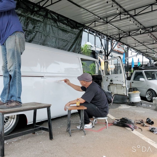 ประหยัดทุกเม็ด! ดาราตลกเบอร์ต้น ตัดใจควัก 800 ทาสีรถเอง