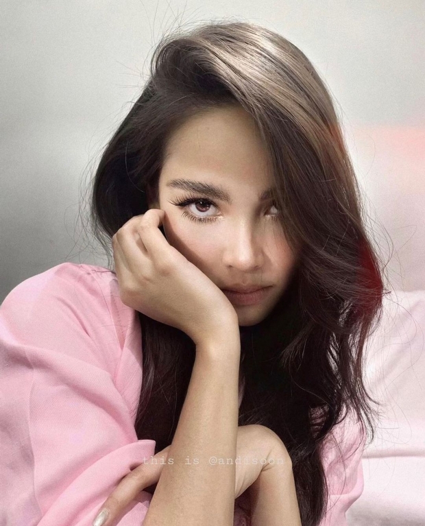 ยอดกระฉูด! ภาพใหม่ ญาญ่า สวยจึ้งตาแตกเห็นแล้วต้องไลก์